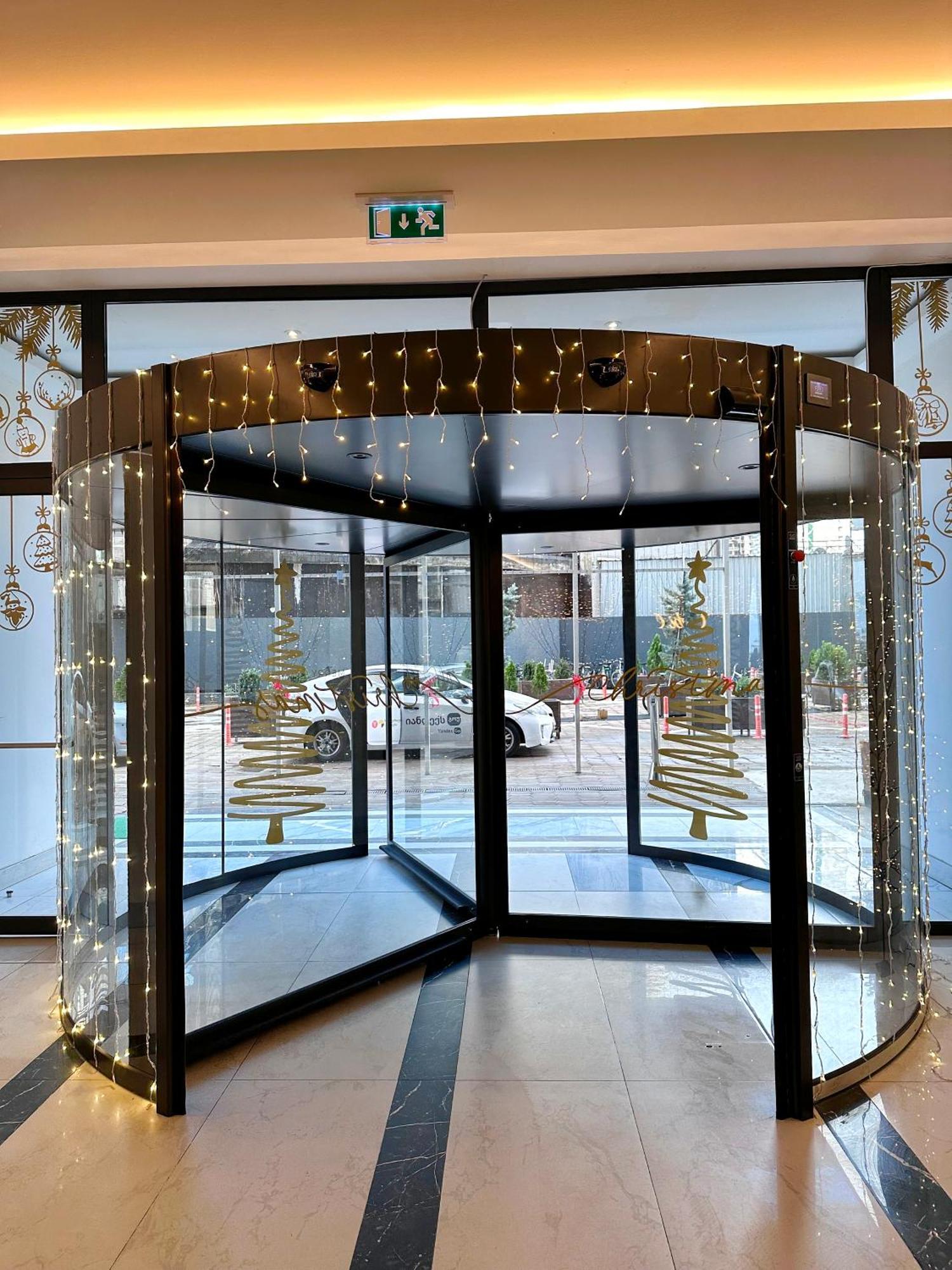 Best Location Apartments In Batumi Exteriör bild