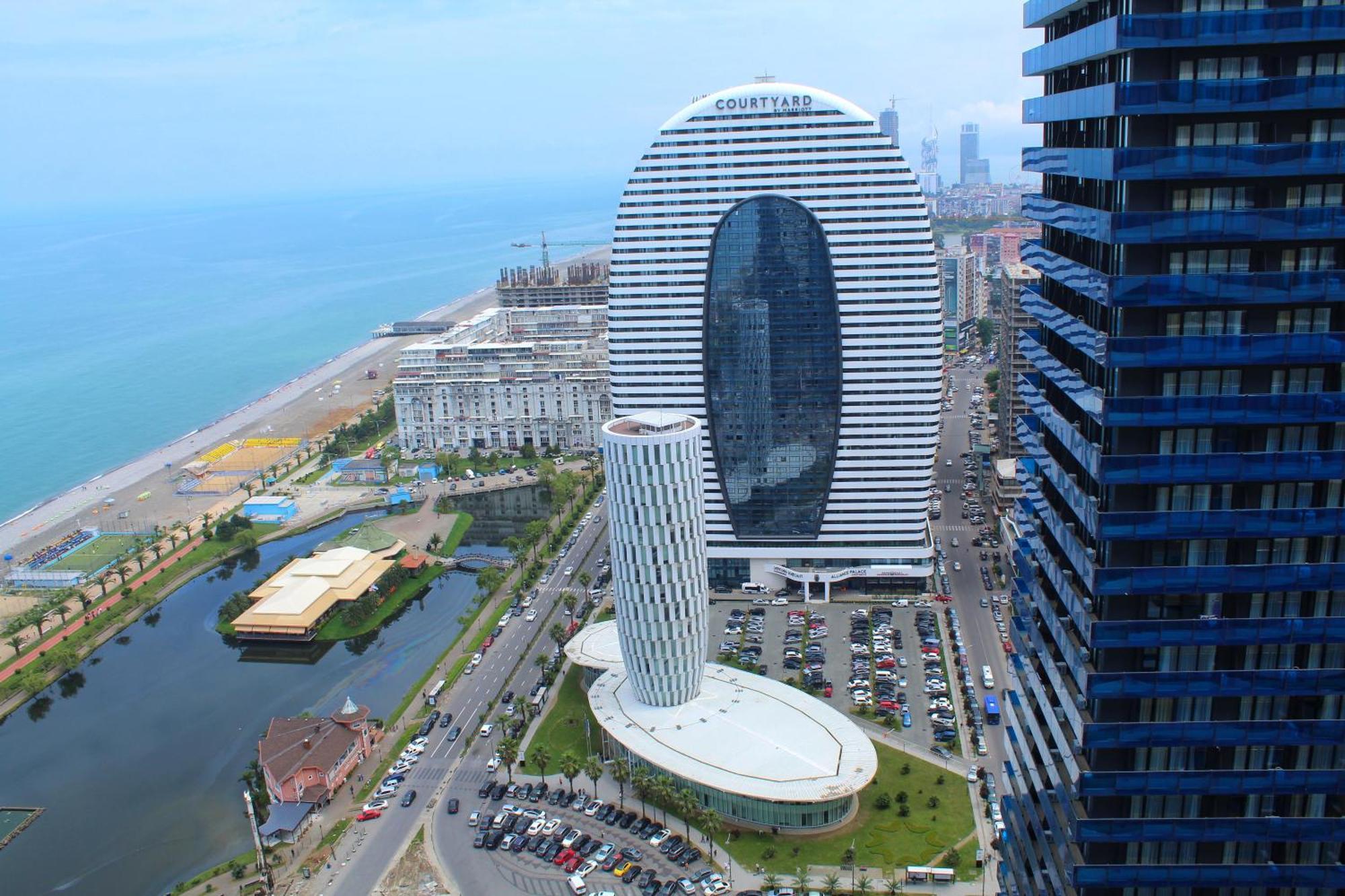 Best Location Apartments In Batumi Exteriör bild