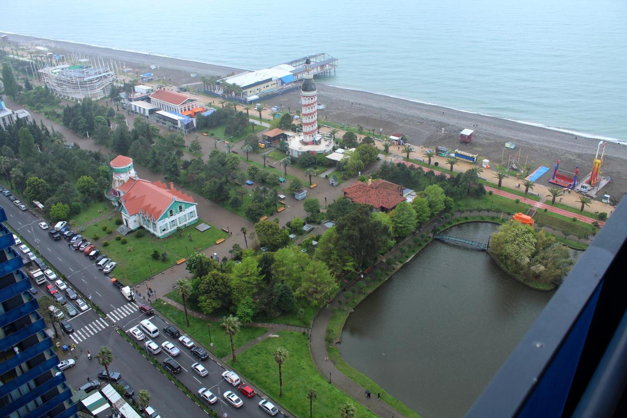 Best Location Apartments In Batumi Exteriör bild