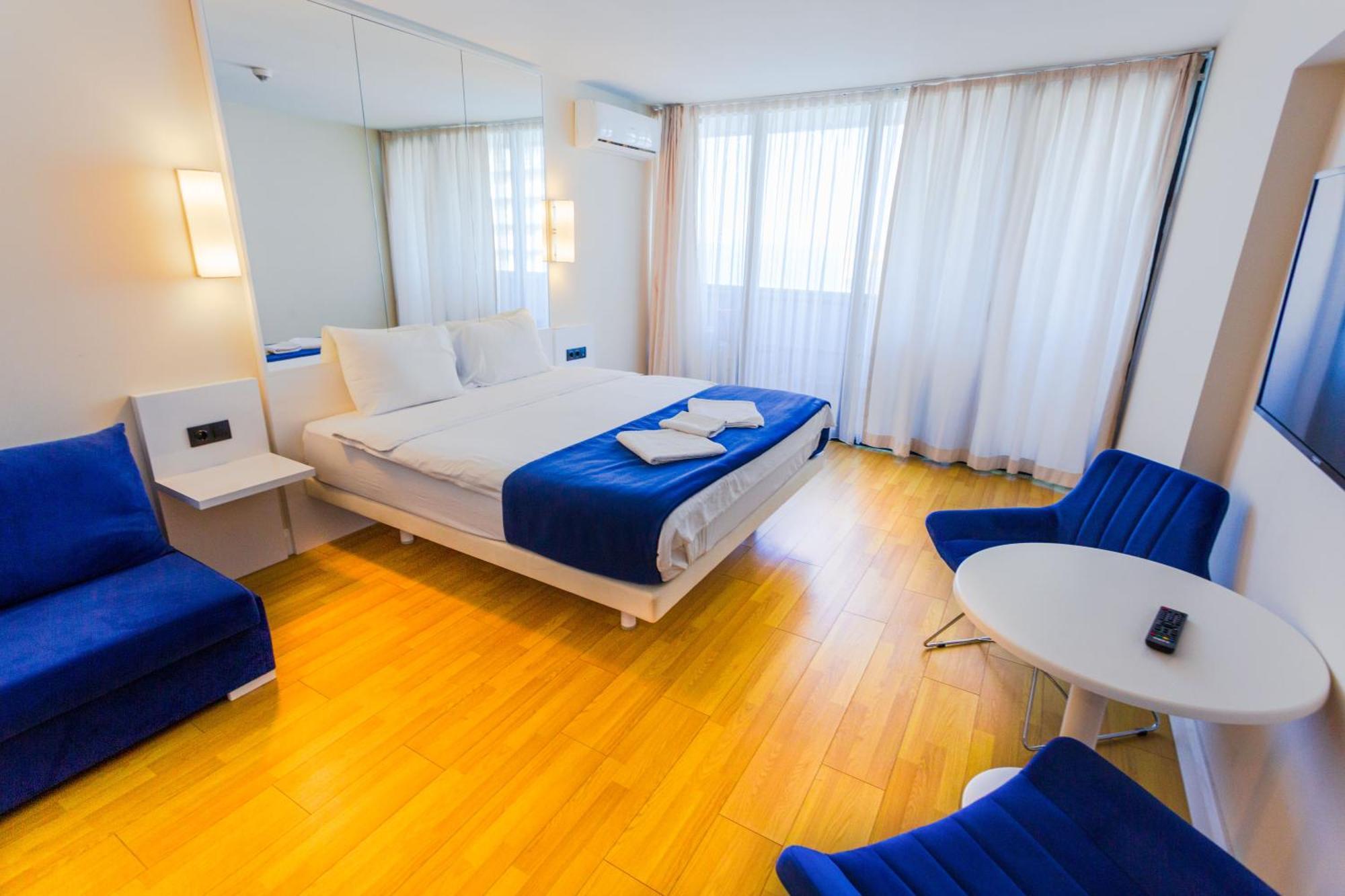 Best Location Apartments In Batumi Exteriör bild