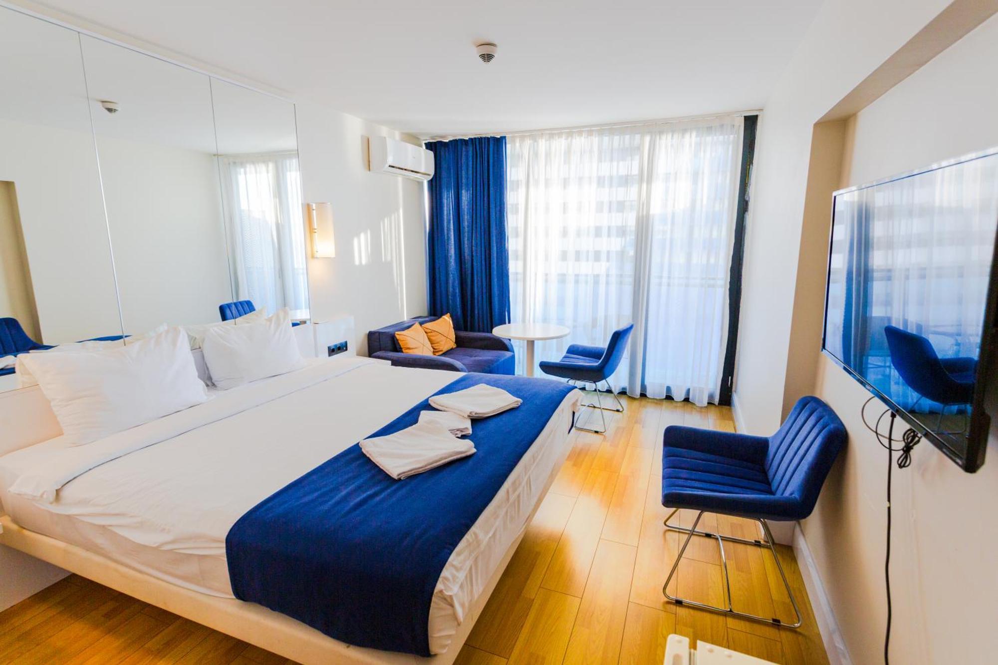Best Location Apartments In Batumi Exteriör bild