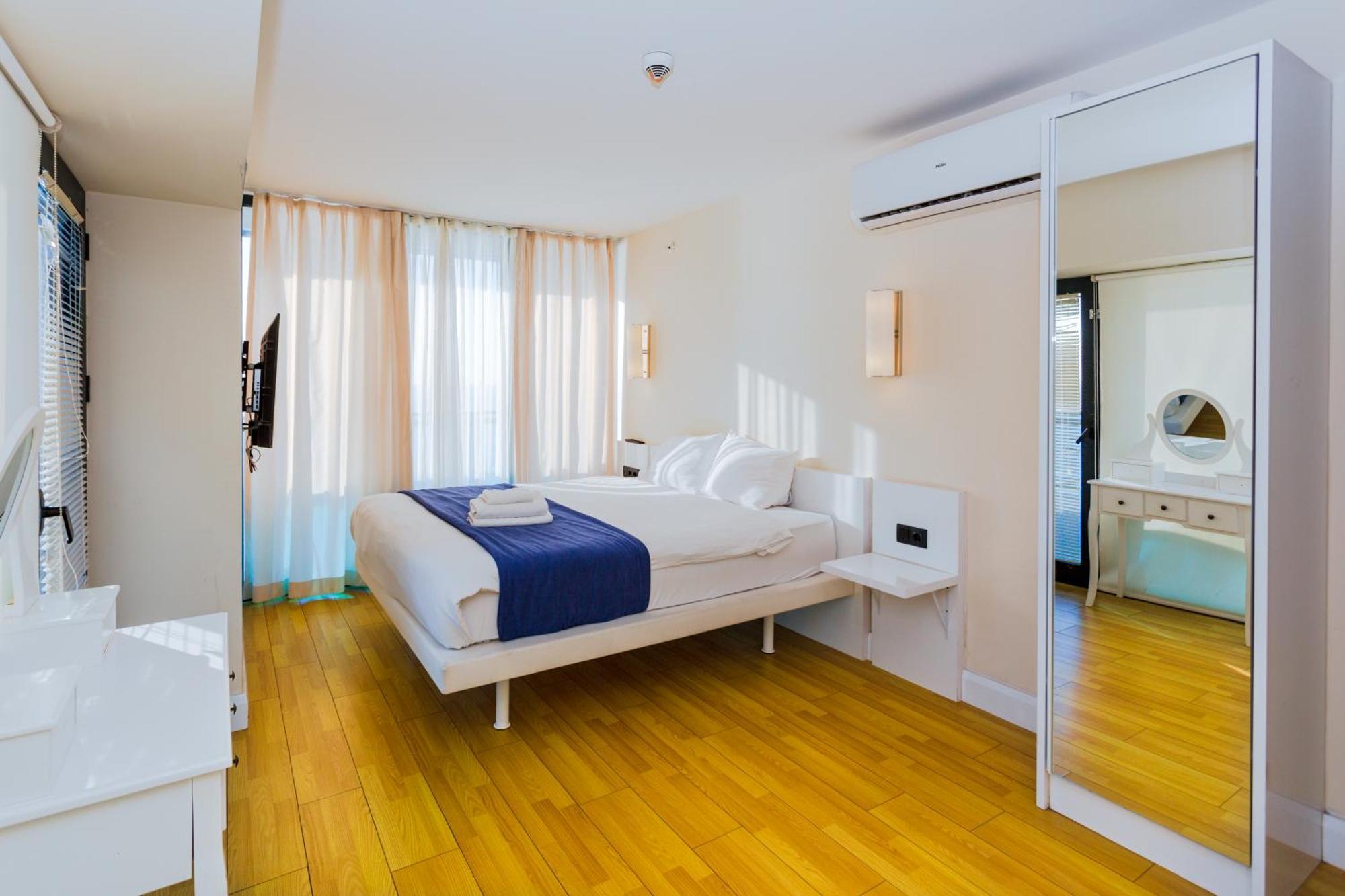 Best Location Apartments In Batumi Exteriör bild