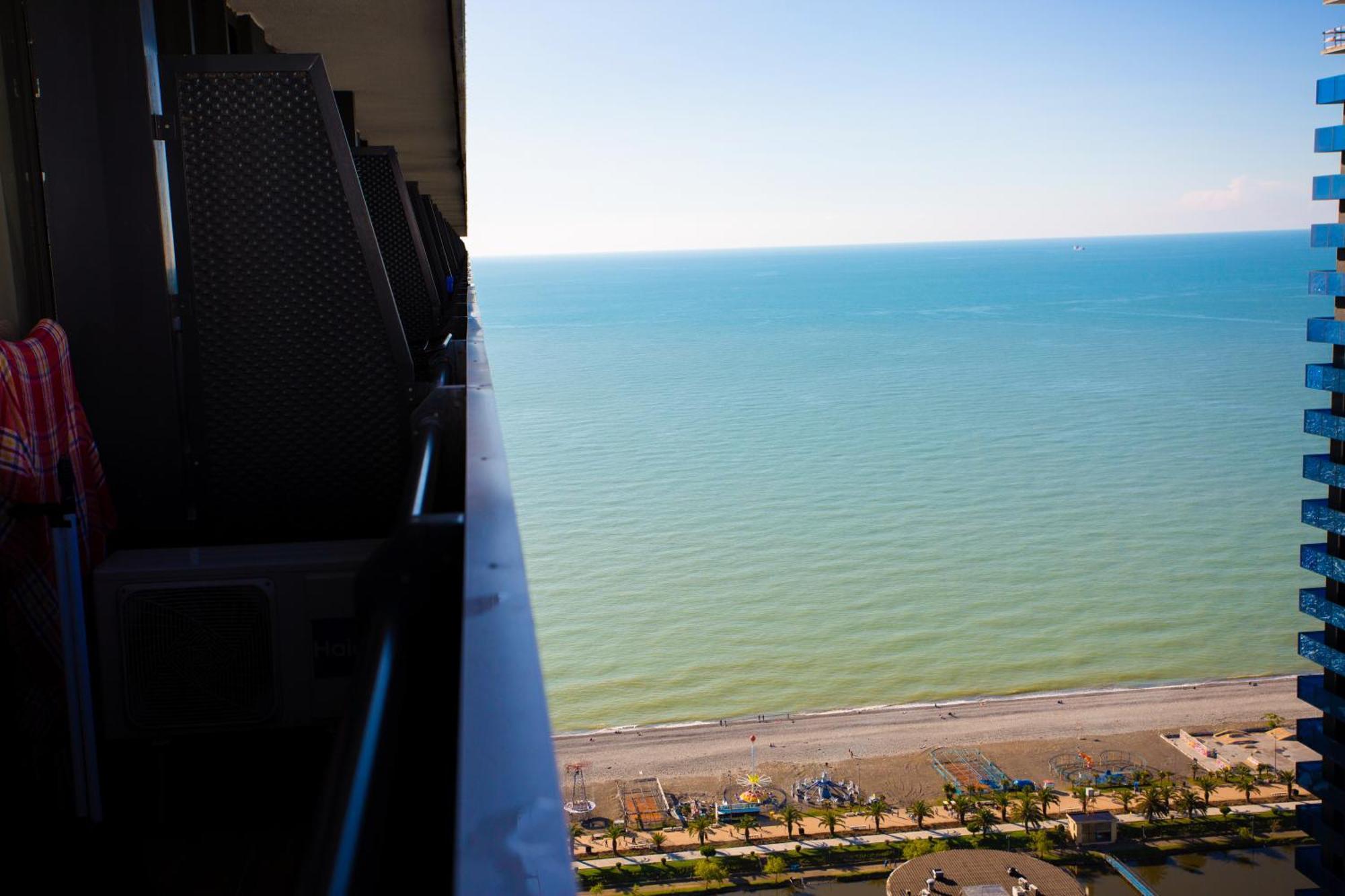 Best Location Apartments In Batumi Exteriör bild