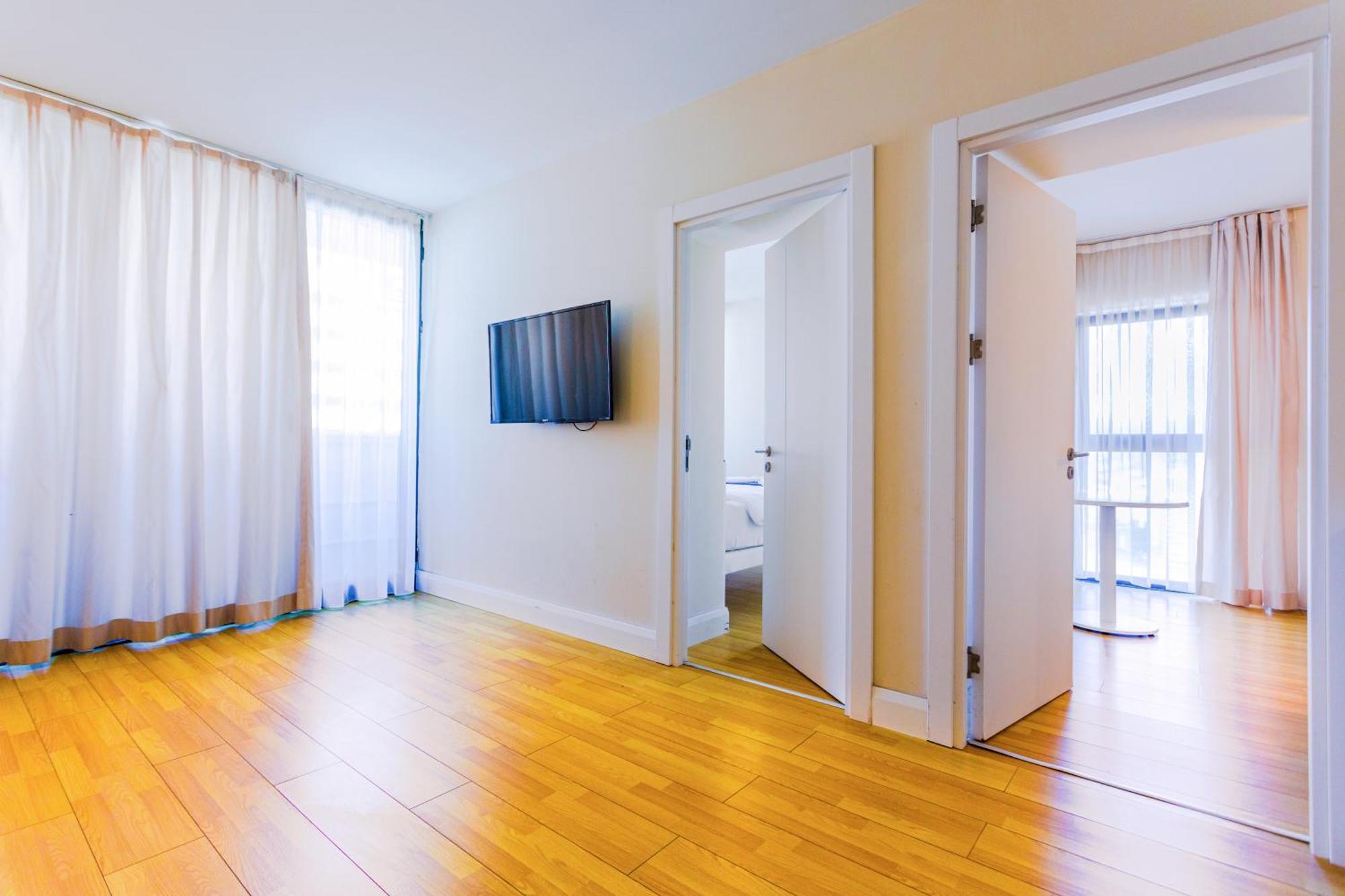Best Location Apartments In Batumi Exteriör bild