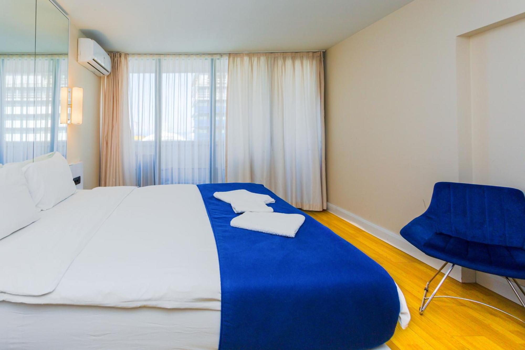 Best Location Apartments In Batumi Exteriör bild
